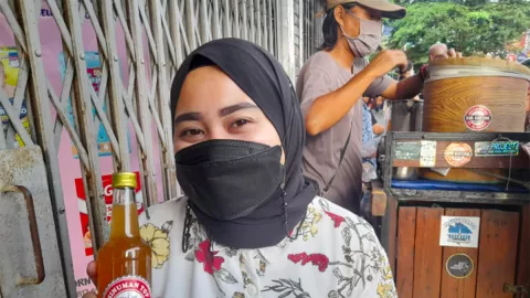Bir Kotjok Abah, Oleh-oleh Bogor yang Wajib Dicoba! - GenPI.co