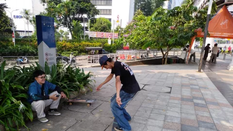 Pemain Skateboard Semringah Tak Diusir Saat Main di CFD Sudirman - GenPI.co