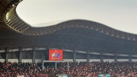 Laga Persija vs Persib di Stadion Patriot Candrabhaga Boleh Dihadiri Penonton - GenPI.co