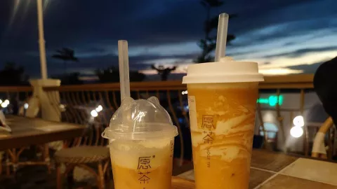 Cafe Instagramable di Moge Tea, Harga Menu Mulai Rp 30.000 - GenPI.co