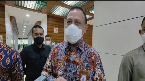 Ketua KPK Firli Bahuri Kesal Ditanya Harun Masiku - GenPI.co
