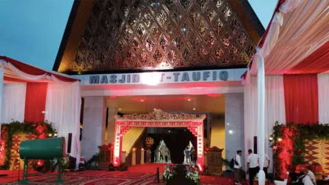 PDIP Resmikan Masjid At-Taufiq, Namanya Diambil dari Tokoh Ini - GenPI.co