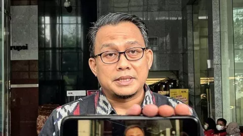 KPK Tangkap Rektor Universitas Lampung Prof Karomani - GenPI.co