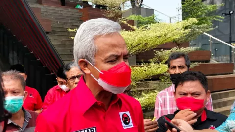 Ganjar Pranowo Layak Jadi Capres, Tapi PDIP Utamakan Puan - GenPI.co