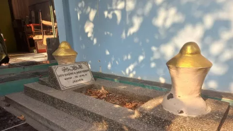 Kisah Masjid Raya Al-Arif dan Makam Tua Abad ke-17 - GenPI.co