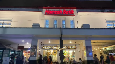 Hamzah Batik, Tempat Cari Oleh-oleh Berkualitas di Jogja - GenPI.co