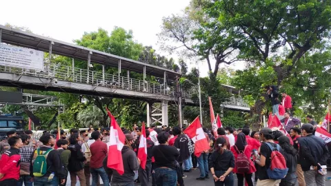 GMNI Sampaikan 5 Tuntutan untuk Pak Jokowi - GenPI.co