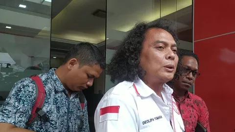 Putri Candrawathi Belum Ditahan, Deolipa Yumara Akan Buat Surat Resmi ke Jokowi - GenPI.co