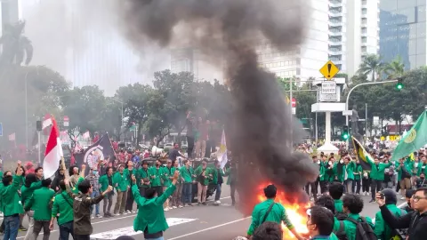 Ada Demo BBM Naik Hari Ini, Begini Pengalihan Arus Lalu Lintas Jakarta - GenPI.co