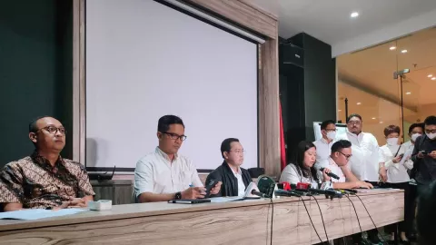 Tim Kuasa Hukum Mendadak Ungkap Pesan Khusus Ferdy Sambo dan Putri Candrawathi - GenPI.co