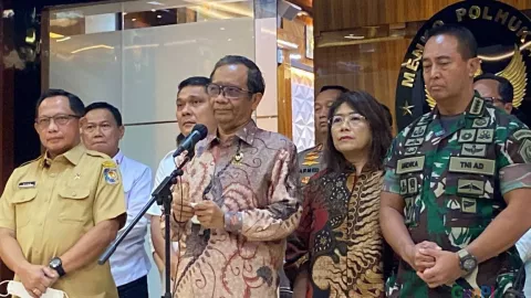 Ungkap Tragedi Kanjuruhan, Mahfud MD Bentuk Tim Independen Pencari Fakta - GenPI.co