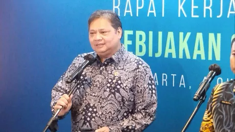 Pengamat Soroti Airlangga Hartarto-Ridwan Kamil Jelang Pilpres 2024 - GenPI.co