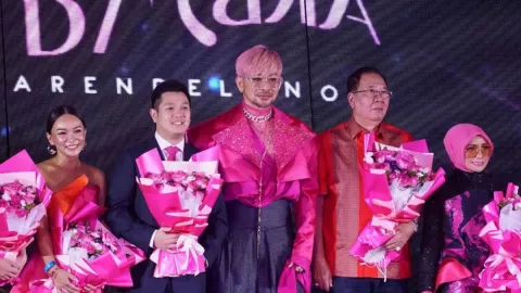 Jalan Berliku Fashion Stylist Caren Delano, Pernah Gagal Jadi Desainer - GenPI.co