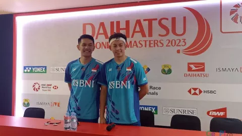 Indonesia Masters 2023: Momen Rian Ardianto Curi Pandang ke Ribka Sugiarto - GenPI.co