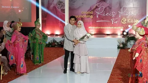 Ria Ricis dan Teuku Ryan Jadi Inspirasi Brand Busana Muslim Lokal, Manis! - GenPI.co