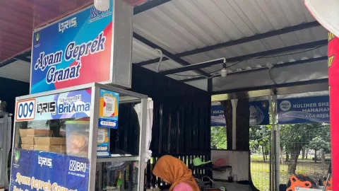 Enggak Perlu Bawa Uang Tunai, Jajan di Selter Manahan Solo Tinggal Bayar Pakai QRIS - GenPI.co