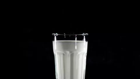 Ini Dia Lima Manfaat Mengonsumsi Susu Setiap Hari - GenPI.co BALI