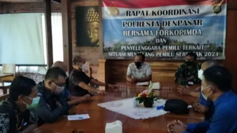 Pemilu 2024: Kesbangpol Denpasar Bali Ajak TNI-Polri Mengawasi - GenPI.co BALI