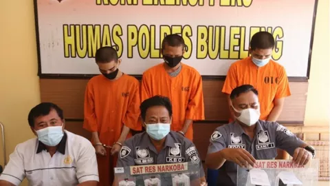 Gara-gara Tembakau Gorila Tiga Pria di Singaraja Ditangkap Polisi - GenPI.co BALI