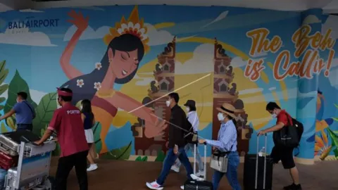 Pariwisata Bali Membaik Bandara Ngurah Rai Ramai Turis Domestik - GenPI.co BALI