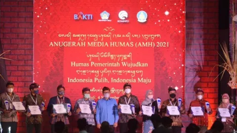 Situs Pemprov Bali Raih Penghargaan Anugerah Media Humas 2021 - GenPI.co BALI