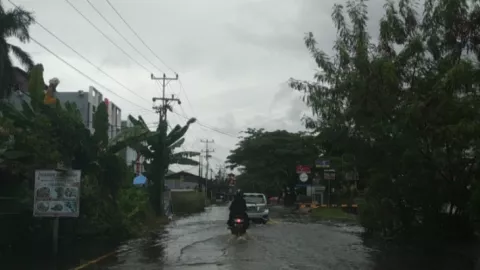 Peringatan Dini BMKG: Prakiraan Cuaca Buruk Landa Bali Hari Ini - GenPI.co BALI