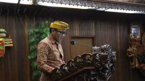 PDIP dan Hanura Sentil Bupati Klungkung Bali Suwirta, Ada Apa? - GenPI.co BALI