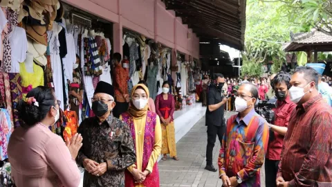 Pedagang Pasar Seni Gianyar Bali Mengadu ke Ma'ruf Amin, Kenapa? - GenPI.co BALI