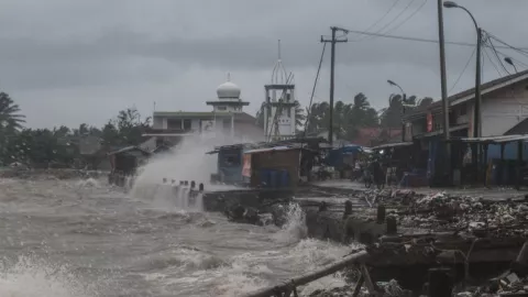 Waspada Gelombang Tinggi, BMKG: Prakiraan Cuaca Bali - GenPI.co BALI