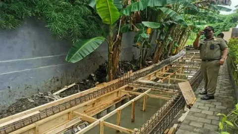 Investor Vila Badung Bali Cor Sungai Jadi Jalan, Satpol PP Berang - GenPI.co BALI
