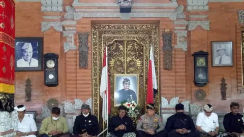 Duka Raja Pemecutan XI Mangkat, Kapolda Bali Lakukan Ini - GenPI.co BALI