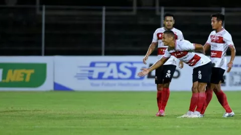 Covid-19 Bali Menggila, Nasib Laga Madura United vs Persipura? - GenPI.co BALI