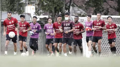 BRI Liga 1: Bali United Pernah Keok Lawan PSM, Ini Komentar Teco - GenPI.co BALI