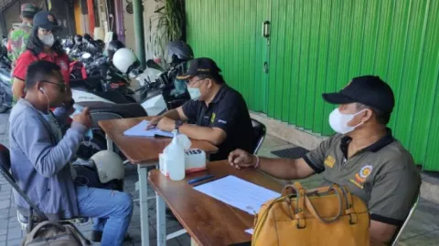 Sanksi Kurang? Tim Yustisi Denpasar Ciduk 19 Pelanggar Prokes - GenPI.co BALI