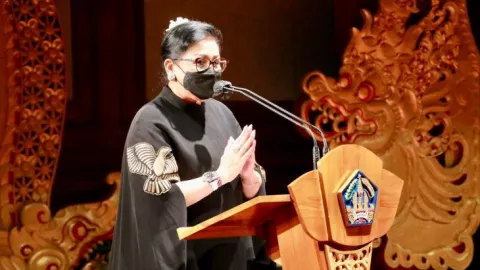 IKM Raih Rp1,5 M, Putri Koster: Pengusaha Bali Jangan Cengeng - GenPI.co BALI