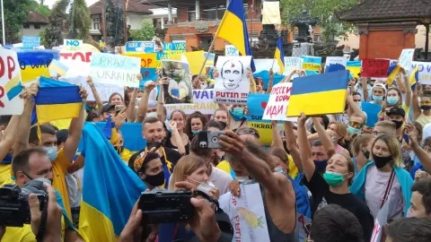 Belum Ada Peningkatan Warga Ukraina ke Bali Pasca Invasi Rusia - GenPI.co BALI