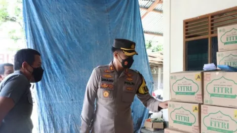 Polisi Klungkung Beraksi, Bali Aman dari Minyak Goreng Langka - GenPI.co BALI