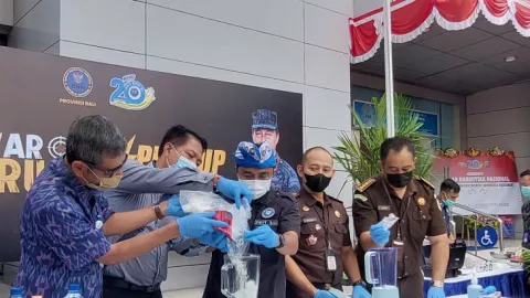 Laku di Medsos, BNN Bali Musnahkan Narkoba Sabu 1 Kg - GenPI.co BALI