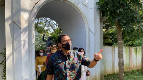 Taman Nusa Gianyar Bali Rusak, Menparekraf Uno Beri Bantuan - GenPI.co BALI