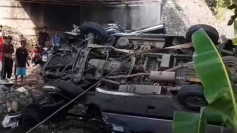 Kecelakaan Jembrana Bali, Mobil Jatuh dari Jembatan Makan Korban - GenPI.co BALI