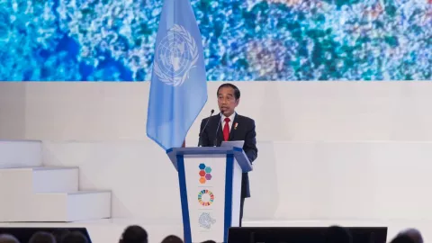 PBB Beri Pujian Usai Jokowi Pamer Vaksinasi di GPDRR Bali - GenPI.co BALI