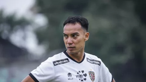Imbas Rendang, Pemain Bali United Sentil Mesut Ozil, Kok Bisa? - GenPI.co BALI