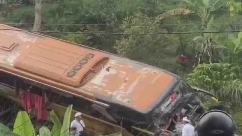 Kecelakaan Tabanan, Bus SMP Labschool Unesa 2 Tewaskan 1 Orang - GenPI.co BALI