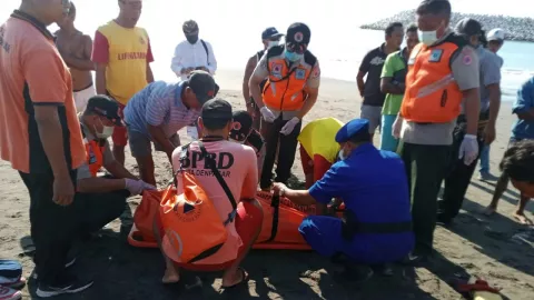 Pria Paruh Baya Tewas di Pantai Padanggalak Bali, Sempat Teriak - GenPI.co BALI