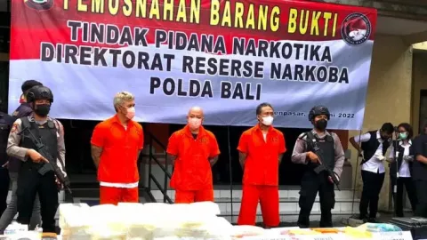 Buntut Narkoba Rp74 M di Vila Bali, Bule Australia Diburu Polisi - GenPI.co BALI