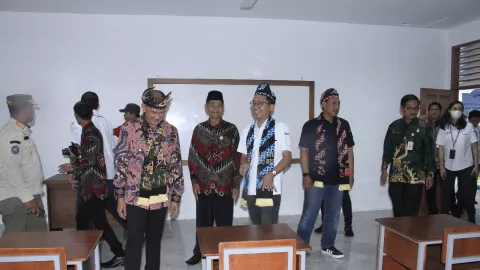 Bangga! BRI Bikin Program Kejutan di SDN 006 Bandarsyah Natuna - GenPI.co BALI