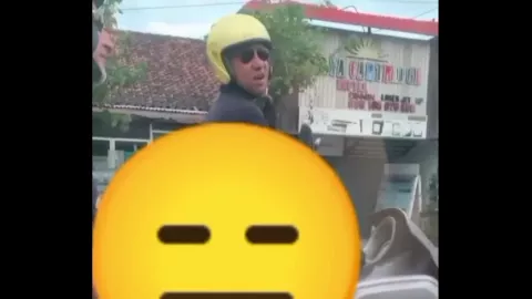 Viral! Video Bule Kencing saat Lampu Merah di Bali, Aksi Polisi? - GenPI.co BALI