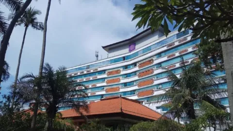 Alasan Hotel Grand Inna Bali Beach PHK Karyawan, Memperihatinkan! - GenPI.co BALI