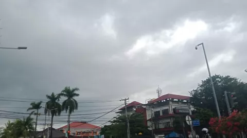 Prakiraan Cuaca Bali Hari Ini, BMKG: Awas Angin Kencang! - GenPI.co BALI