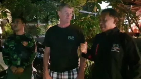 Serangan Balik Senator Pauline, Turis Australia Puja Bali - GenPI.co BALI